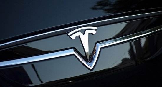 特斯拉 Model Y 标准续航版现身工信部，磷酸铁锂版续航达 545km